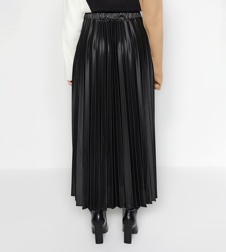 Solid Pleated Maxi Skirt