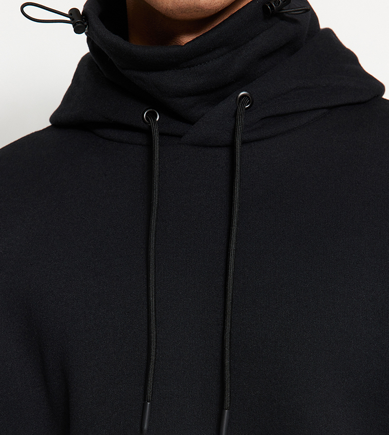 هودي سادة بأكمام طويلة ومقاس كبير 