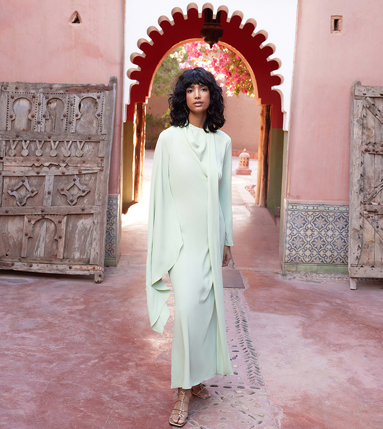 Buy Trendyol Shawl Detail Maxi Dress In Green | 6thStreet UAE