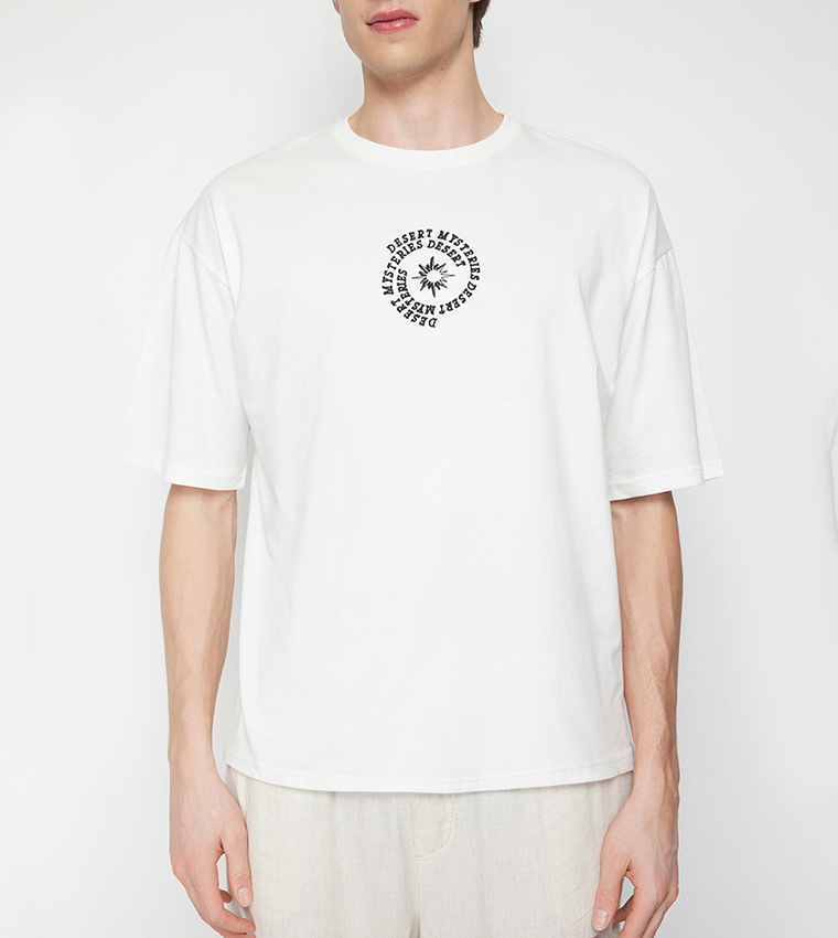Embroidered Short Sleeves T-Shirt