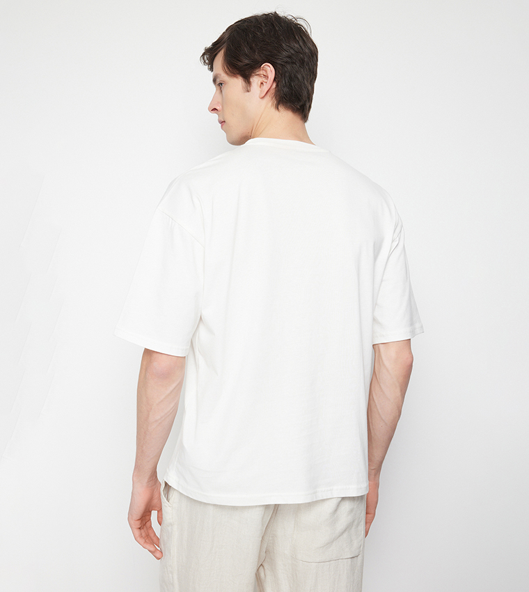 Embroidered Short Sleeves T-Shirt