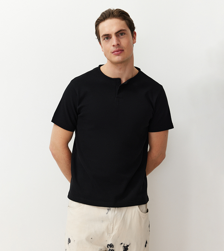 Solid Short Sleeves T-Shirt