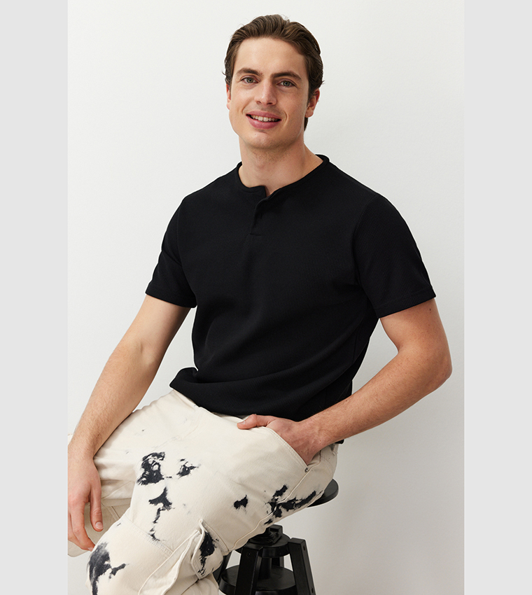 Solid Short Sleeves T-Shirt