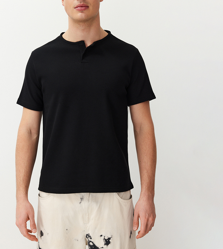 Solid Short Sleeves T-Shirt