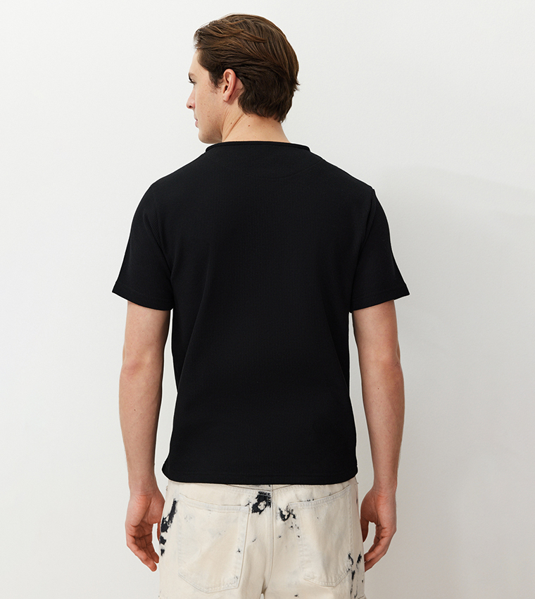 Solid Short Sleeves T-Shirt