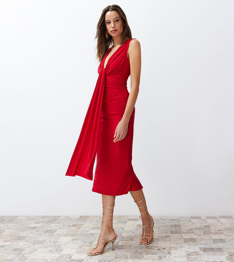Buy Trendyol Sleeveless Draped Midi Dress In Red | 6thstreet Qatar