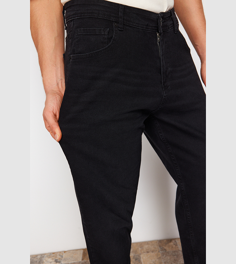 Stretchable Fabric Relaxed Fit Jeans