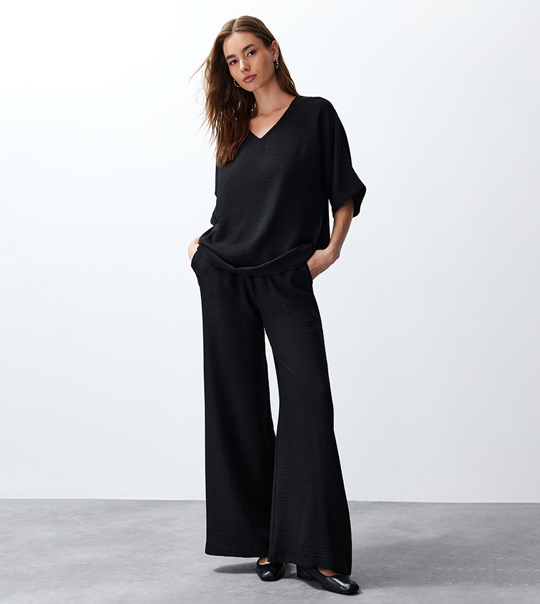 Crinkled Woven V-Neck Top and Bottom Set