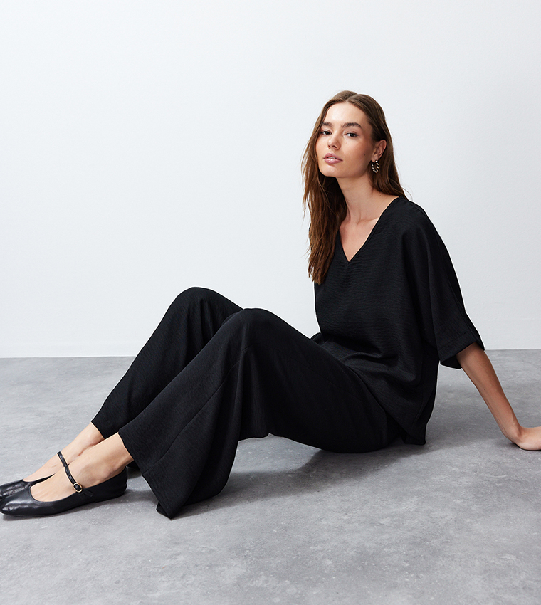 Crinkled Woven V-Neck Top and Bottom Set