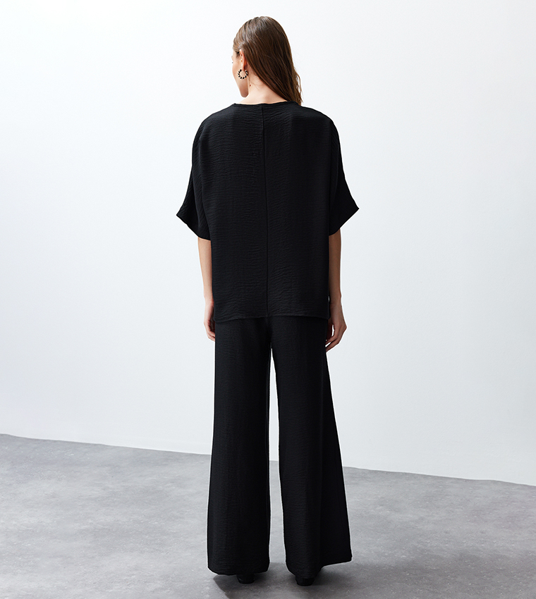 Crinkled Woven V-Neck Top and Bottom Set