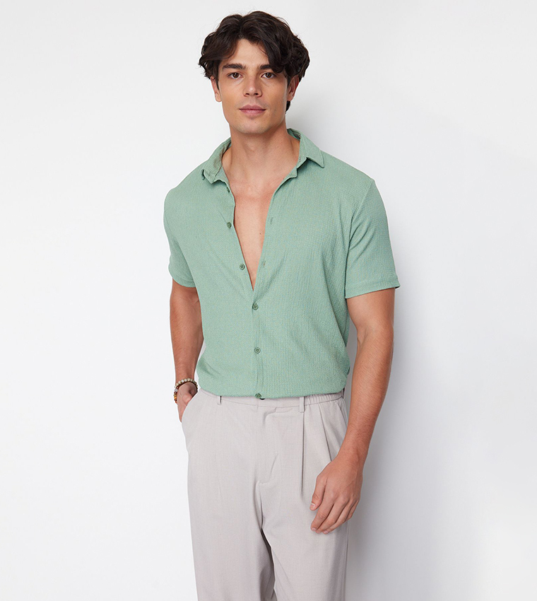 قميص بأكمام قصيرة مزخرف