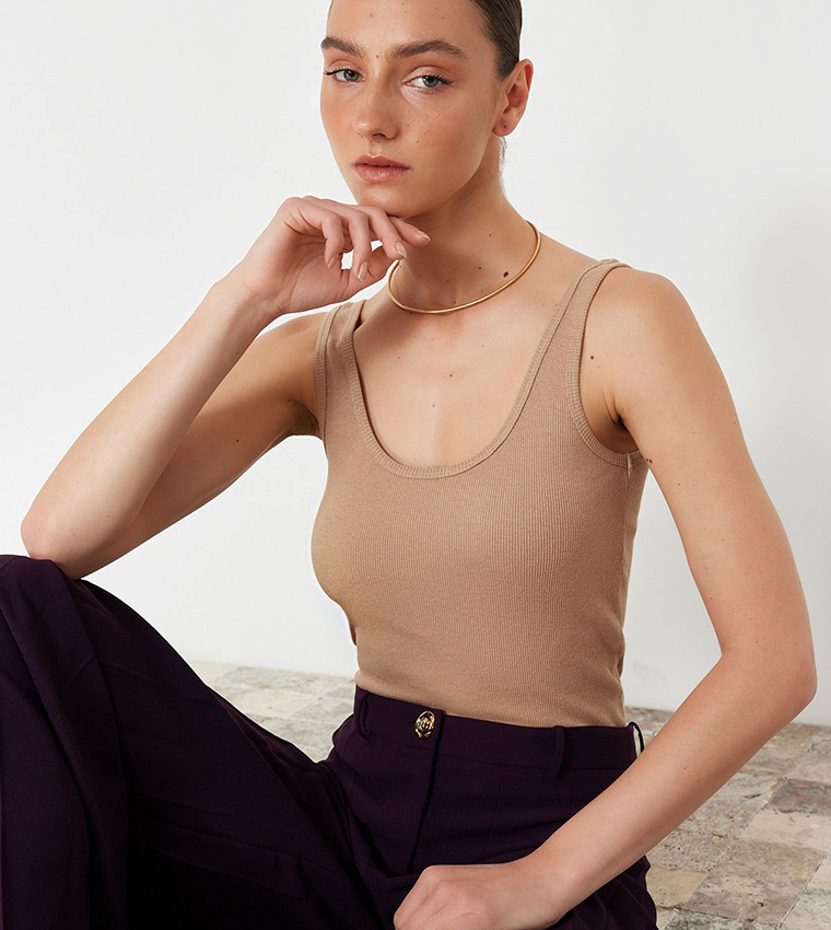 Ribbed Round Neck Tank Top