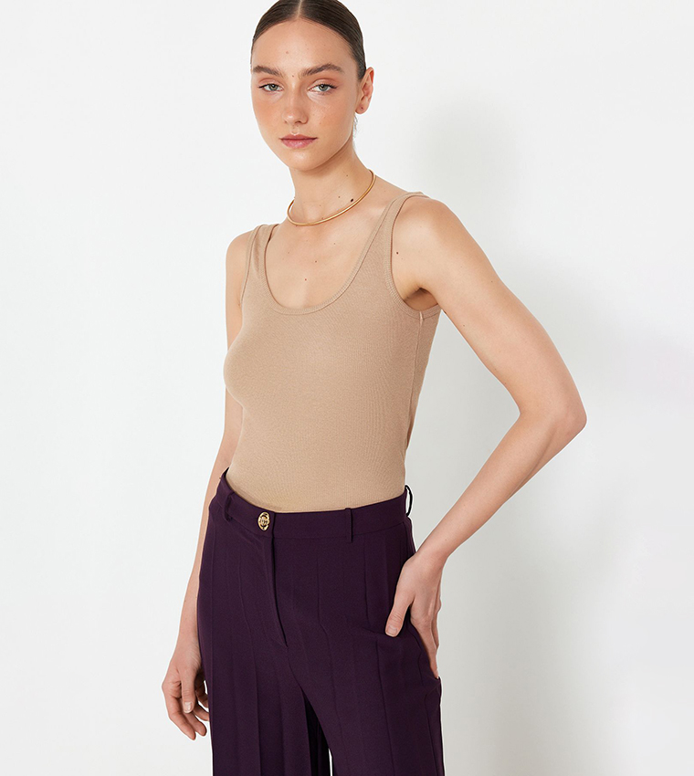 Ribbed Round Neck Tank Top