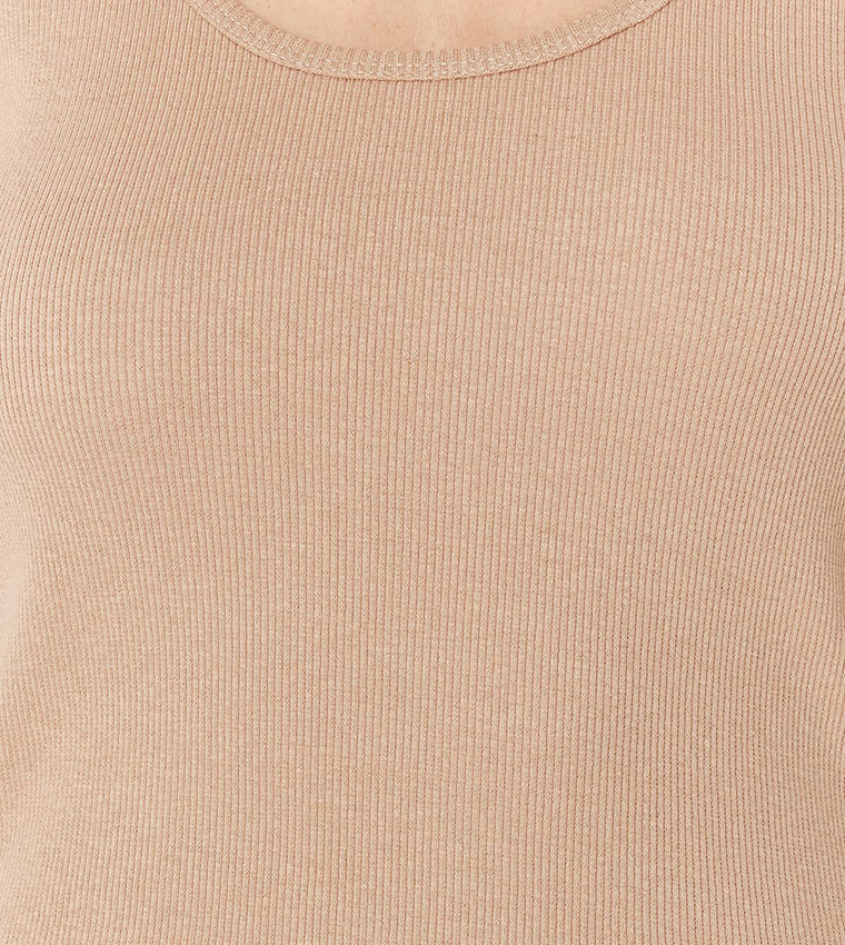 Ribbed Round Neck Tank Top
