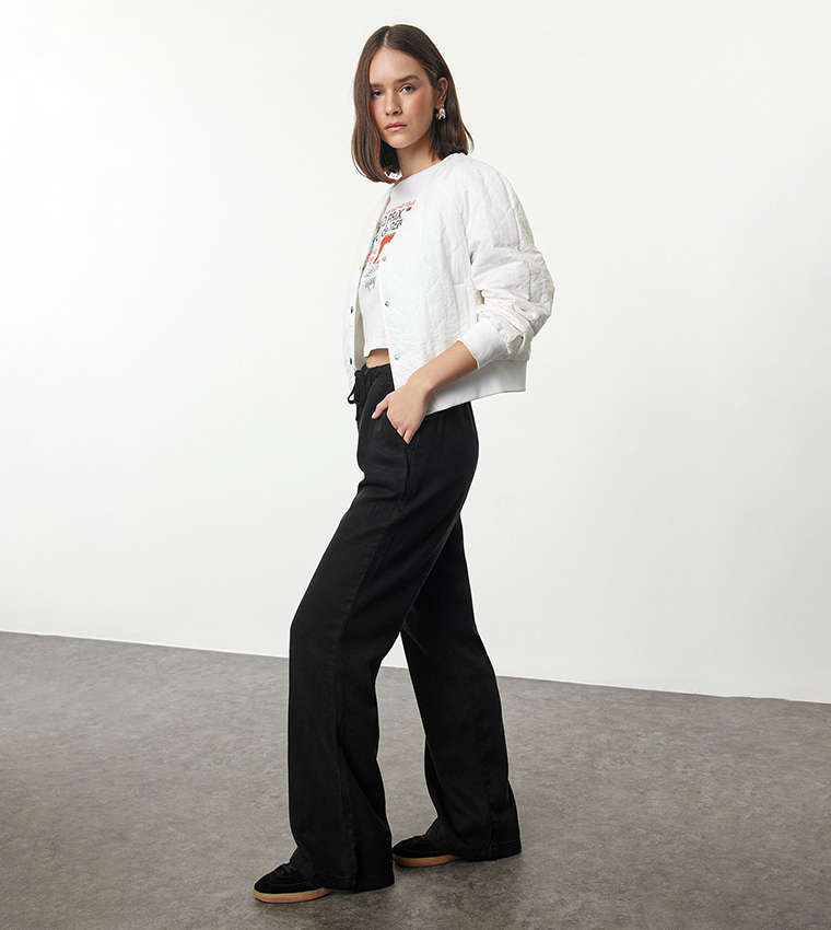 Solid Straight Fit Jeans