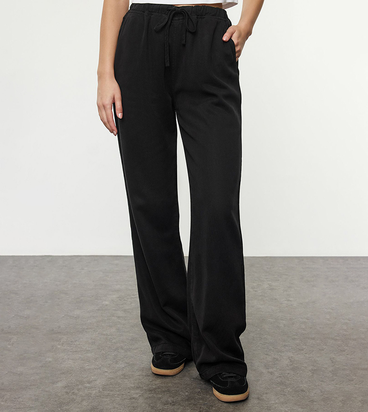 Solid Straight Fit Jeans
