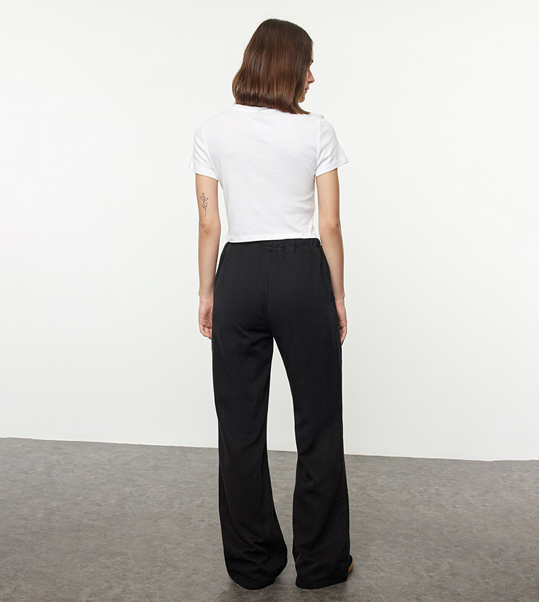 Solid Straight Fit Jeans