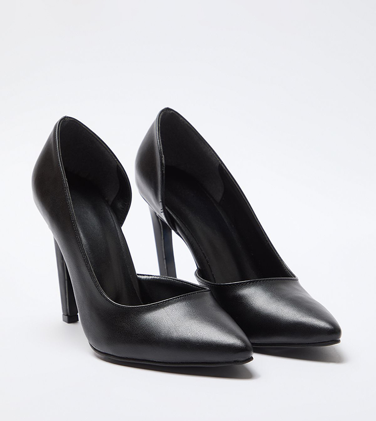 حذاء كعب ستيلتو بمقدمة مدببة