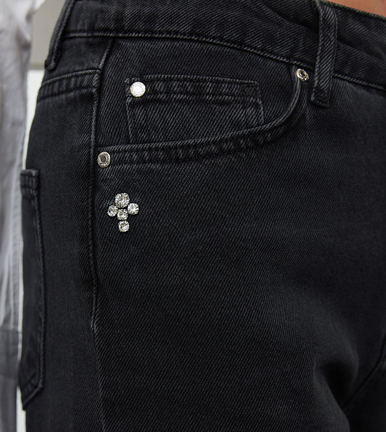 Embellished High Waist Mom Fit Jeans