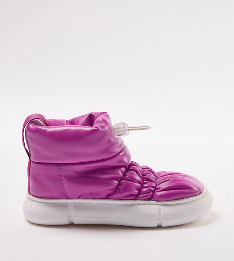 Stitch Detail Flexible Sole Boots