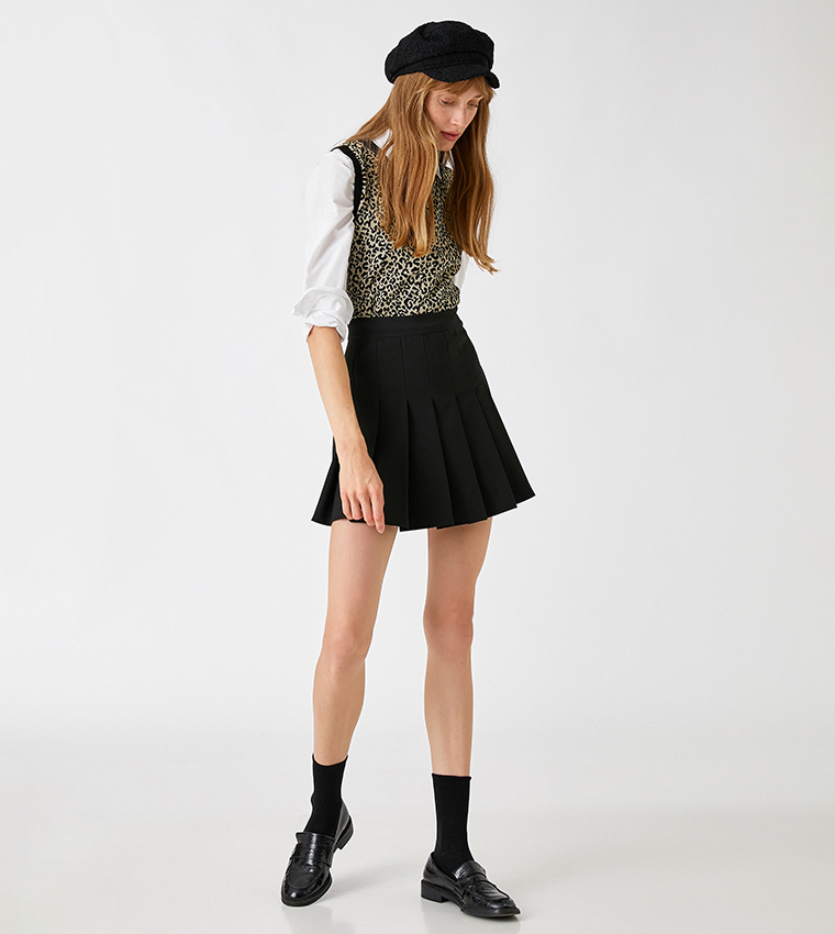 Solid Pleated Mini Skirt