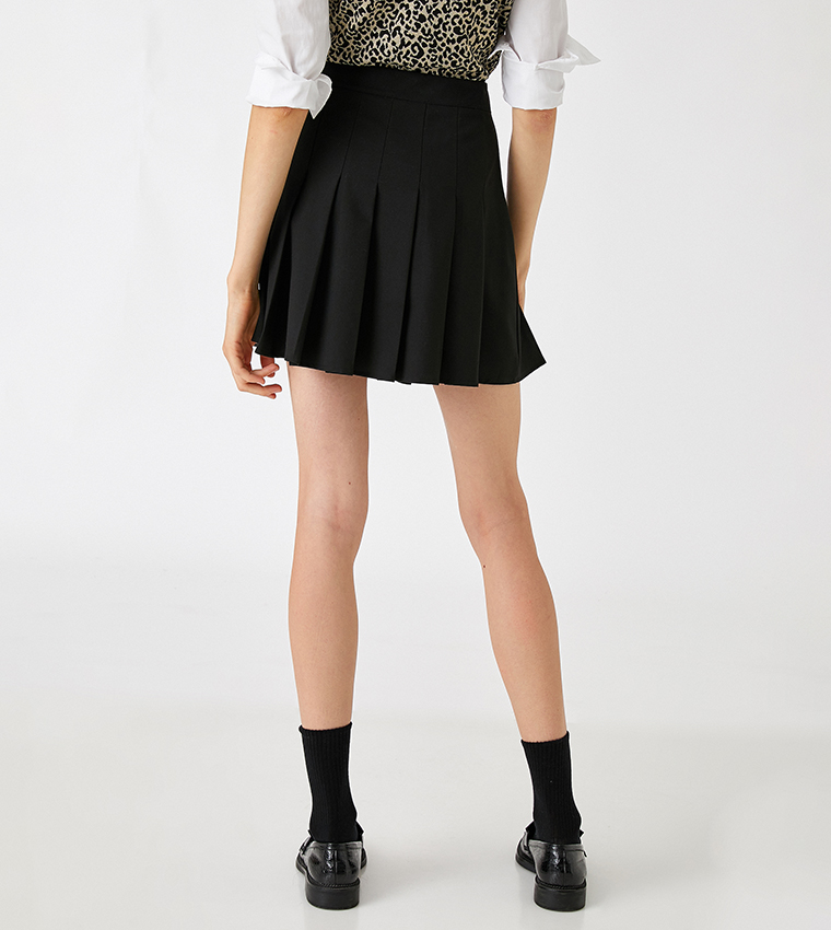 Solid Pleated Mini Skirt