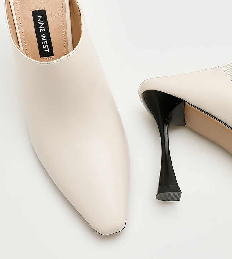 Reynac Pointed Toe Mule Pumps
