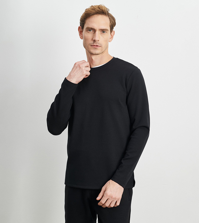 Buy ALTINYILDIZ CLASSICS Solid Crew Neck Sweatshirt In Black ...