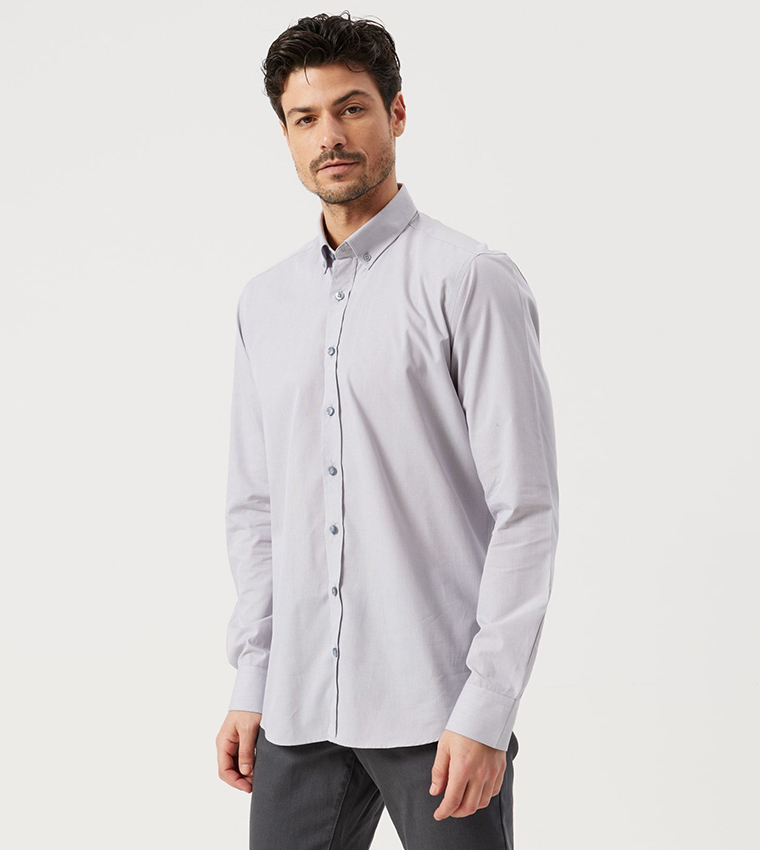 قميص بياقة بأزرار منقوش