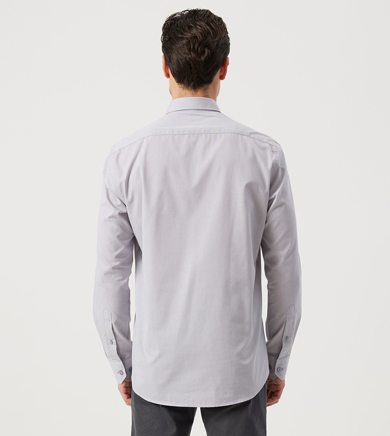 قميص بياقة بأزرار منقوش