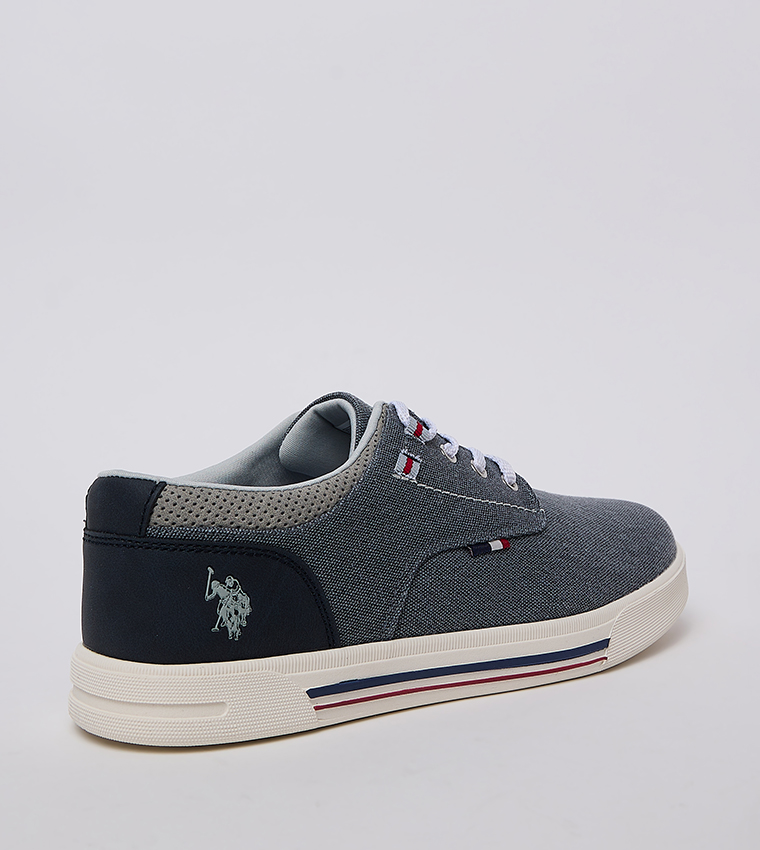 FLYWELL Low-Top Sneakers