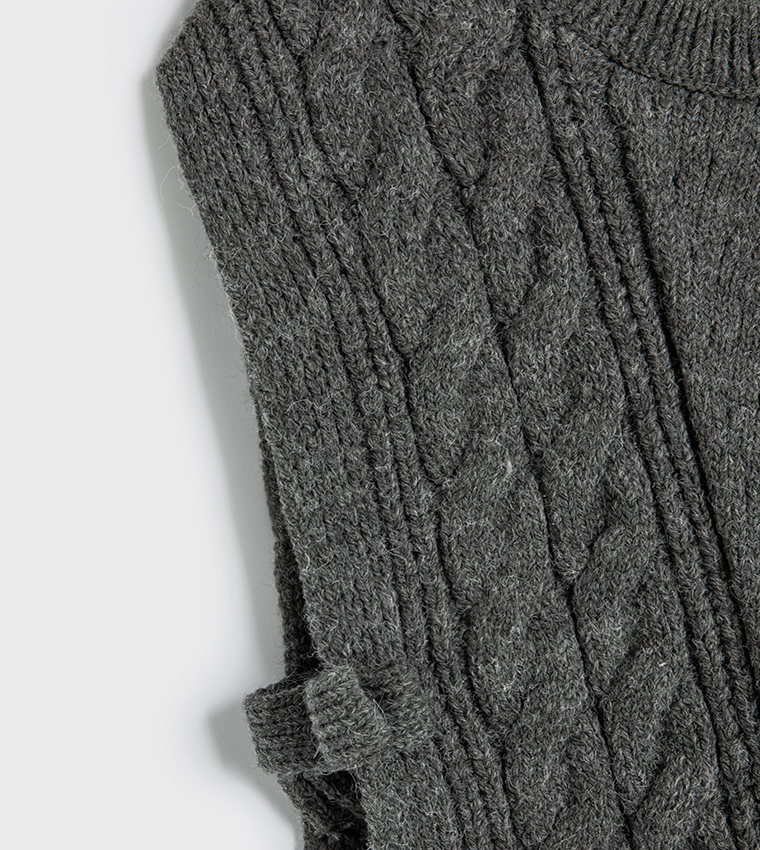 Knitted Sleeveless Sweater Vest