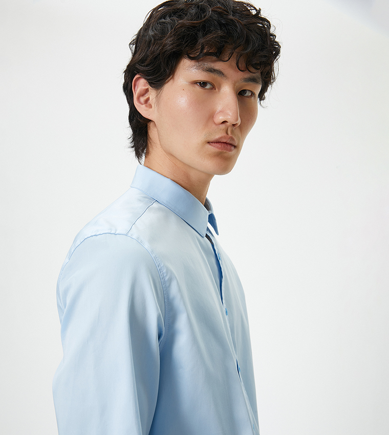 Solid Long Sleeves Slim Fit Shirt