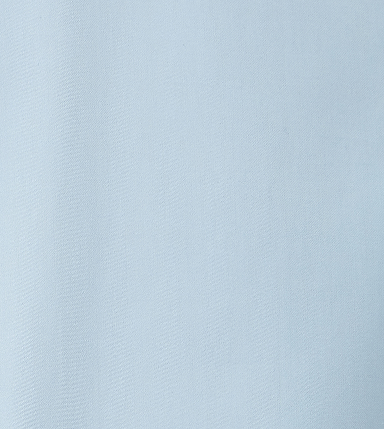 Solid Long Sleeves Slim Fit Shirt