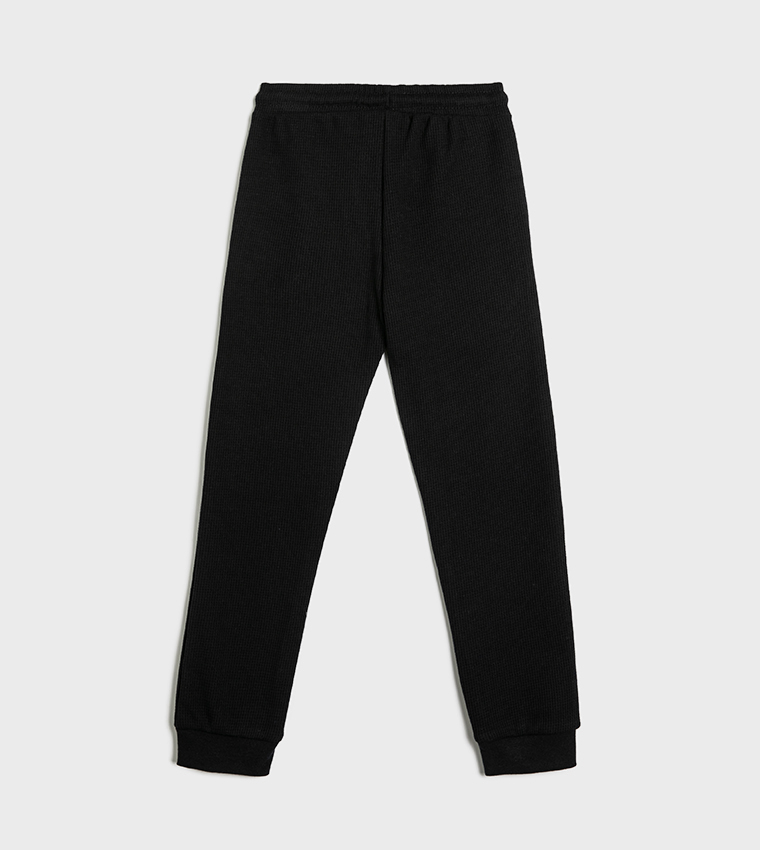 بنطال برباط