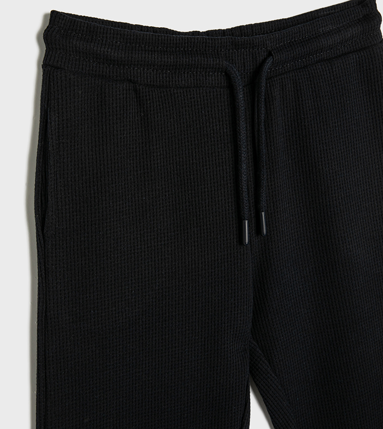 بنطال برباط