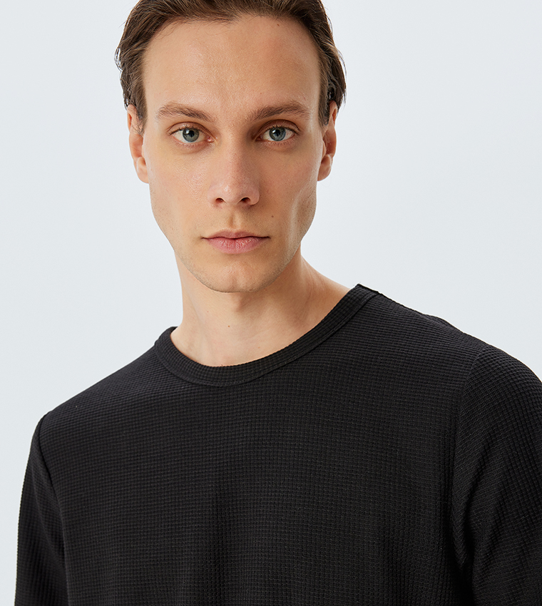 Textured Short Sleeves T-Shirt