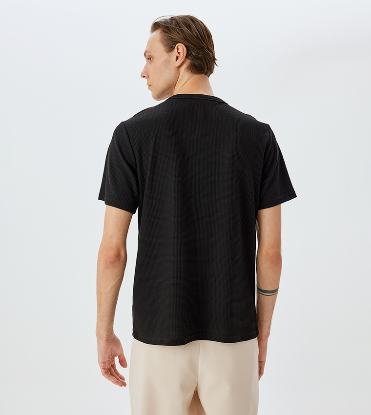 Textured Short Sleeves T-Shirt