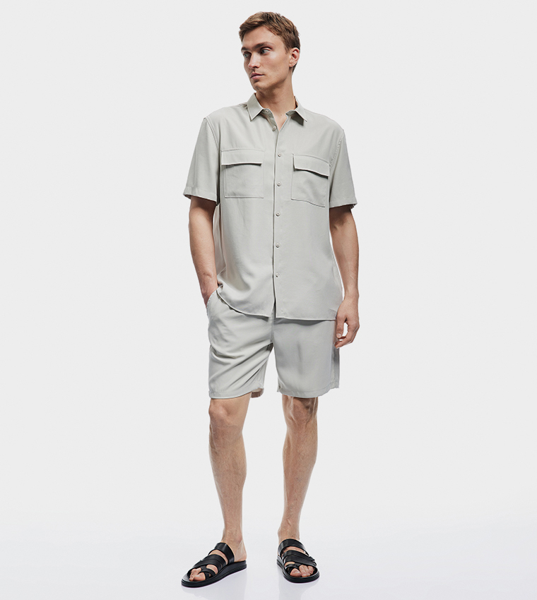 Solid Short Sleeves Shirt