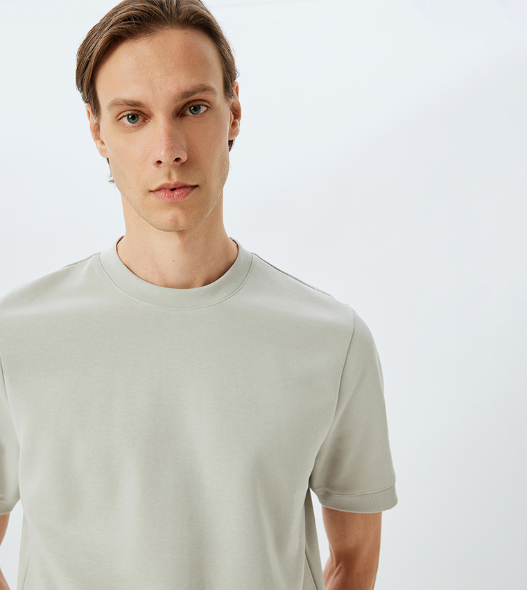 Solid Short Sleeves T-Shirt