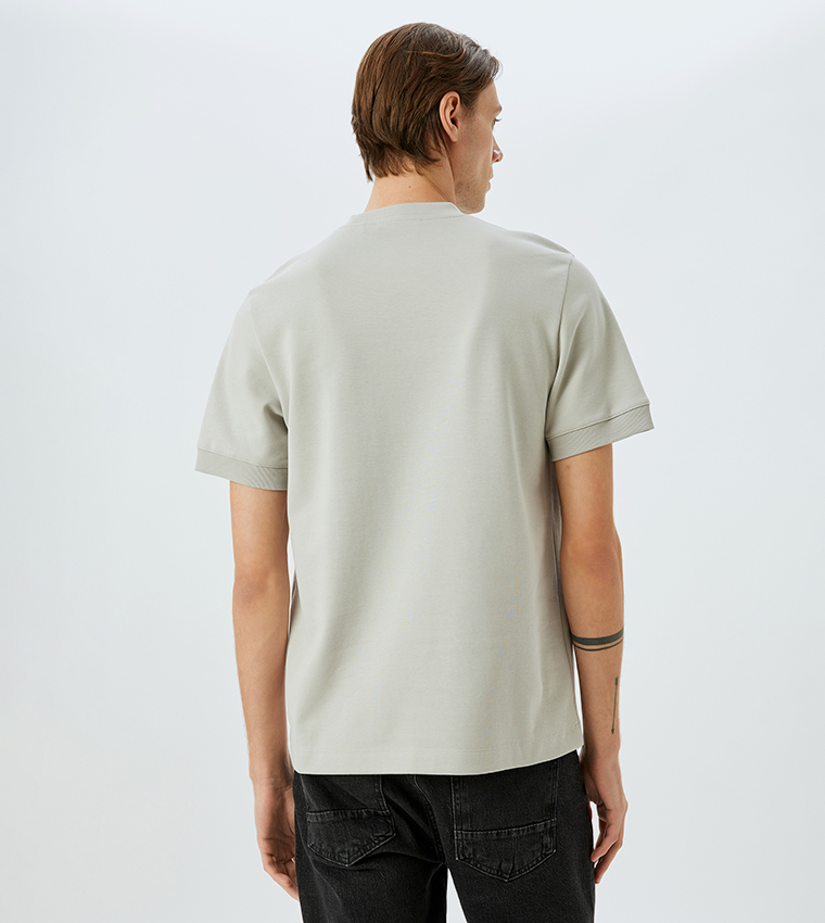 Solid Short Sleeves T-Shirt