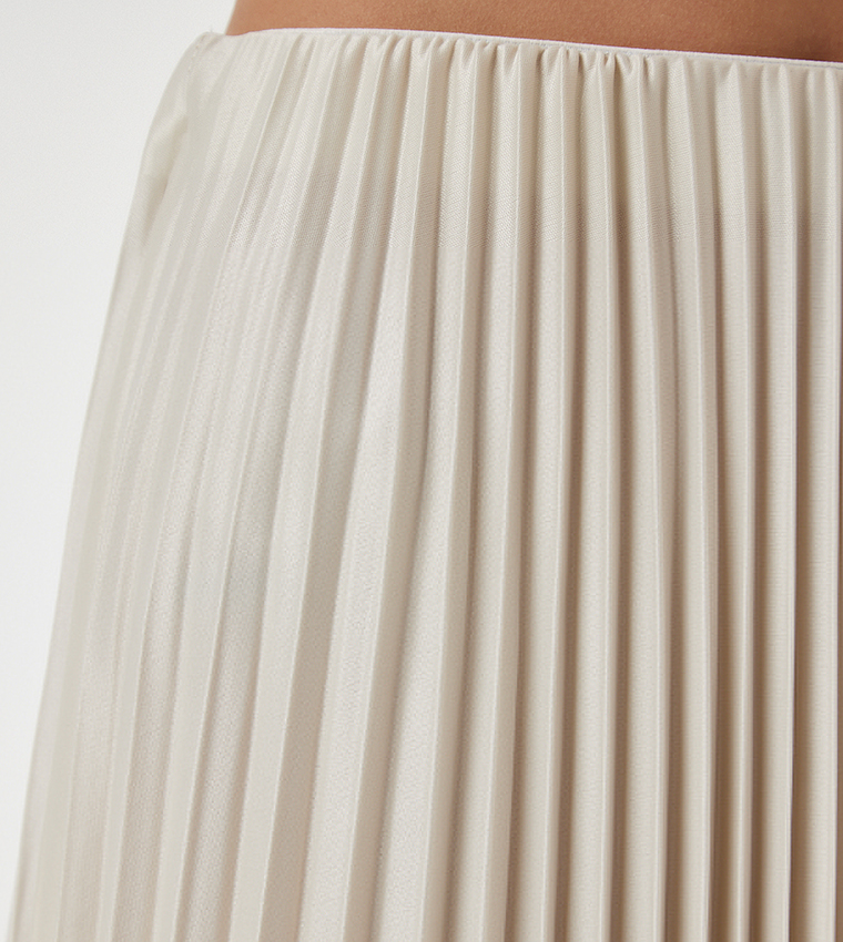Elastic Waist Pleated Maxi Skirt