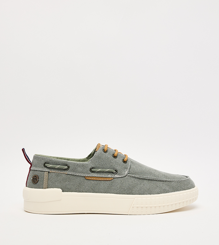 VASLEY Textured Low-Top Slip-On Shoes