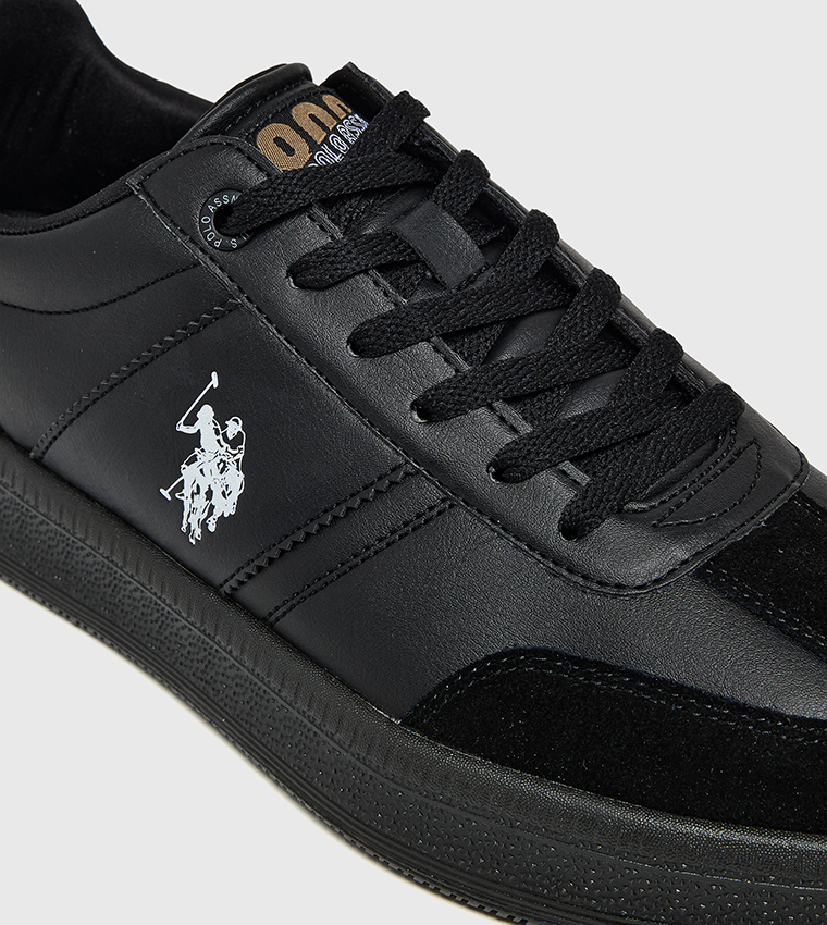 سنيكرز رجالي بشعار ورباط 