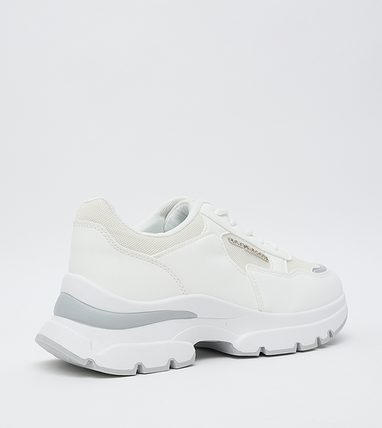 LARISSA GLB Lace-Up Runner Sneakers