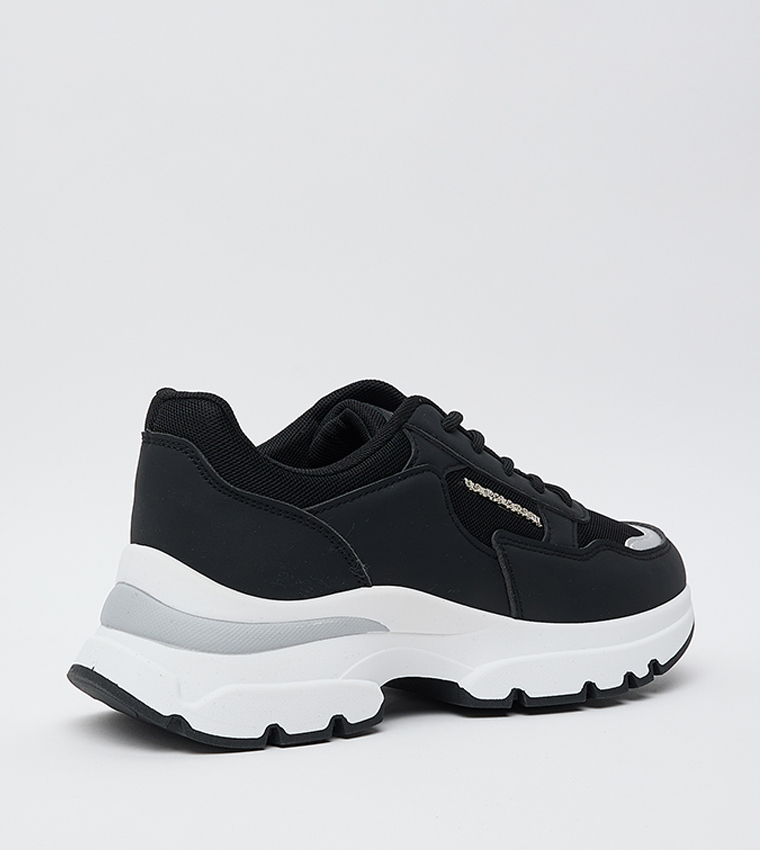 LARISSA GLB Lace-Up Runner Sneakers