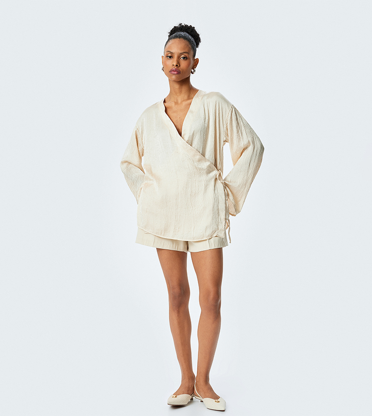 Textured Long Sleeves Satin Wrap Top