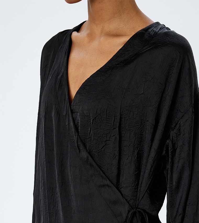 Textured Long Sleeves Satin Wrap Top