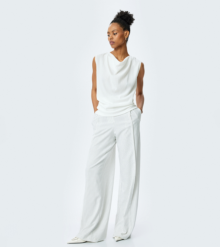 Solid Cowl Neck Sleevesless Top