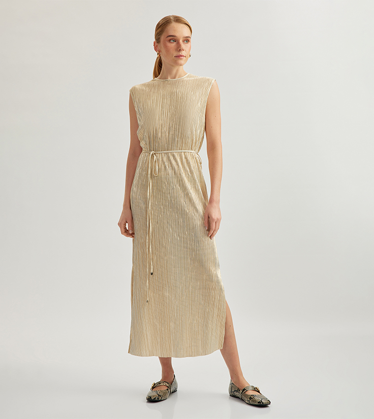 Textured Crew Neck Midi Dress